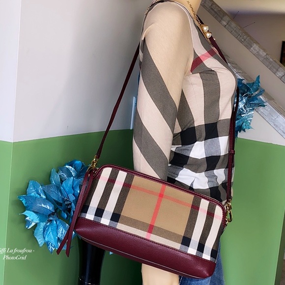 Authentic Burberry crossbody - Picture 5 of 8